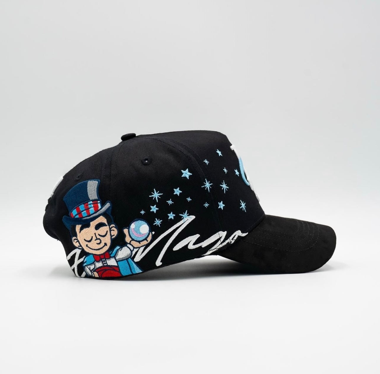 31 HATS “The Magic Club”