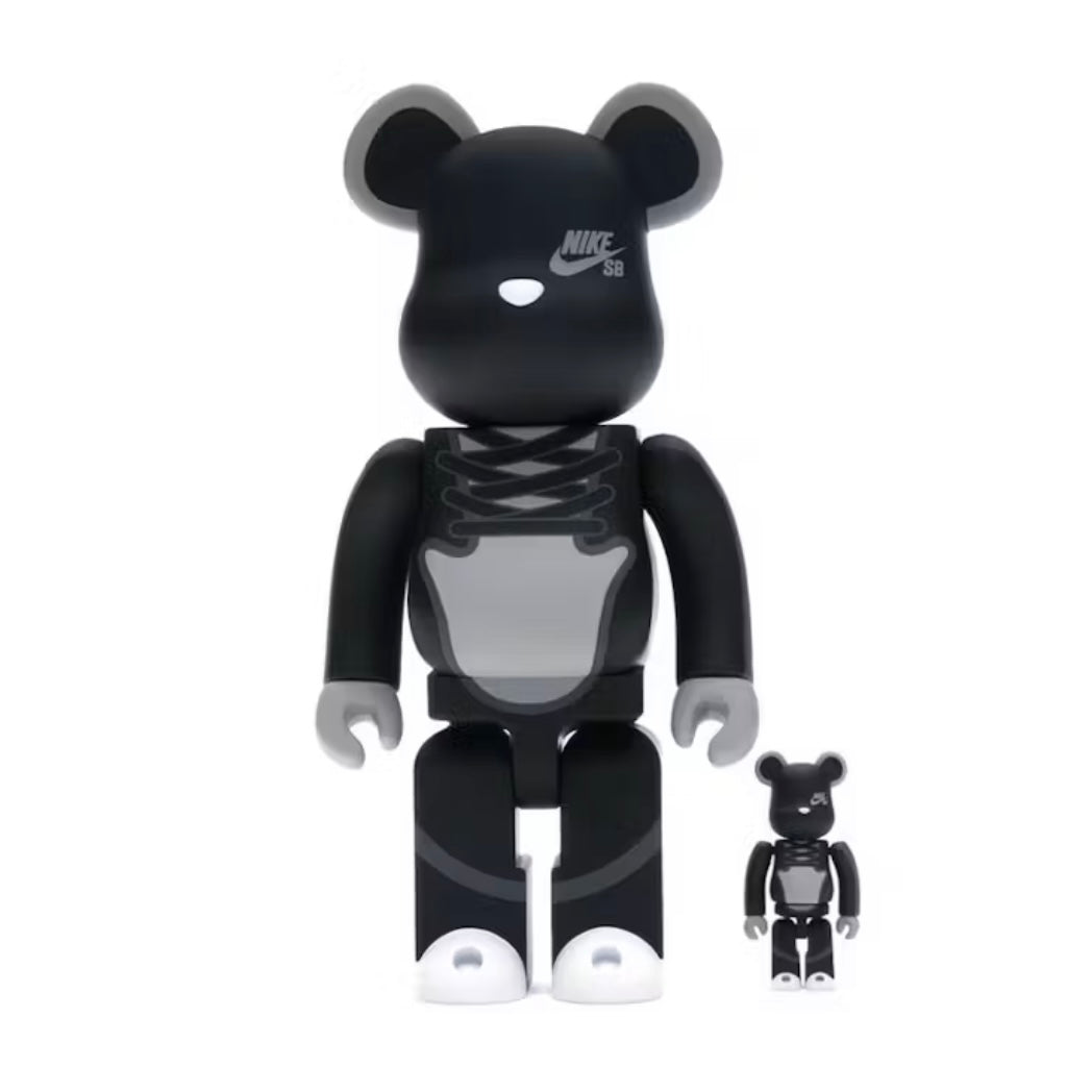 Set Bearbrick Nike SB 100% & 400% en negro